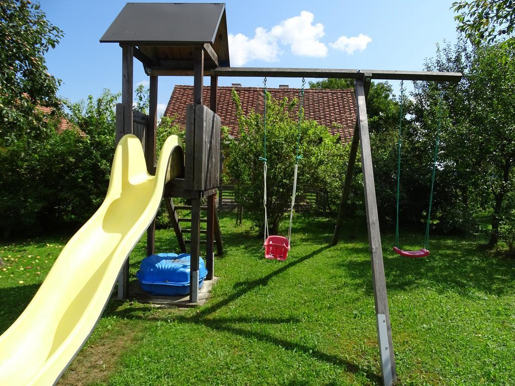 Landlust-Ferienhaus Am Rosenhof ฮาร์ทแบร์ก ภายนอก รูปภาพ